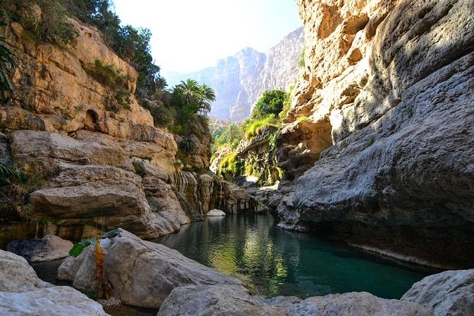 2 Days Tour TOUR FATIMA - Bimmah Sinkhole: a quick start with a big visual payoff