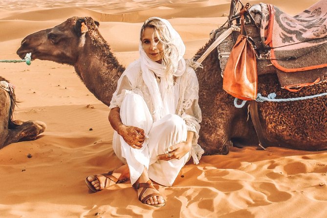 3 Day Package TOUR JASMIN - Day one: Ibra Ladies Souk and the Wahiba Sands