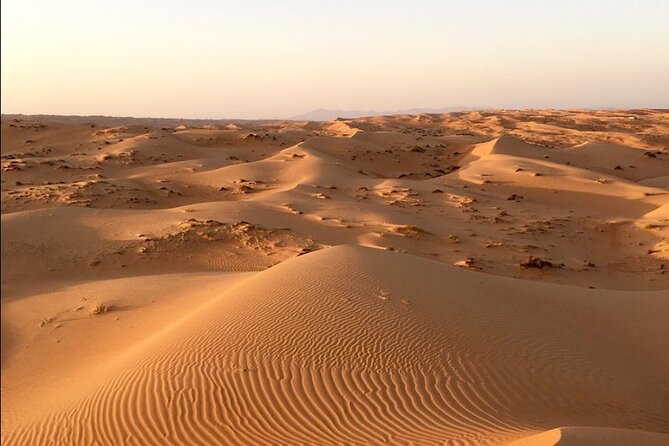 4-Days Private Jamila Sightseeing Tour - Day three: Sunrise, Bronze Age tombs, and Oman’s Green Mountain
