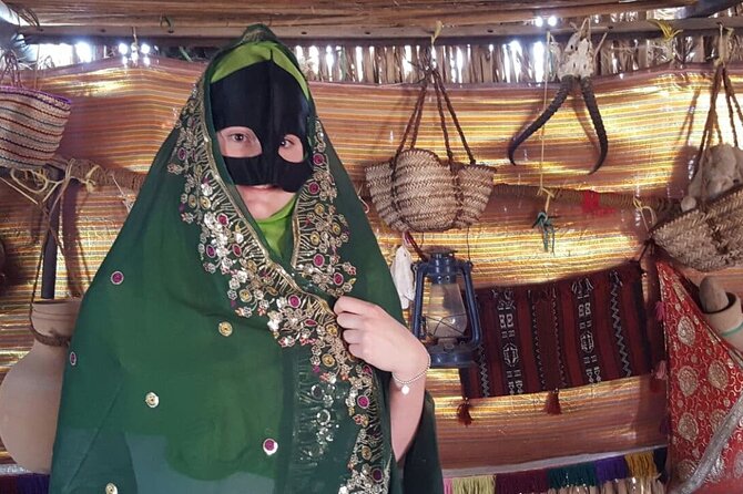 5-Days Private Oman Tour from Muscat - Day three: Sunrise, Bronze Age tombs, and the Green Mountain
