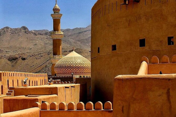 5-Days Private Oman Tour from Muscat - Day four: Nizwa, Al Hamra, and Oman’s highest mountain