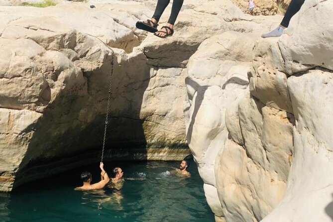 5-Days Private Oman Tour – Mountains, Deserts & Coastline - Guides, comfort and the private format