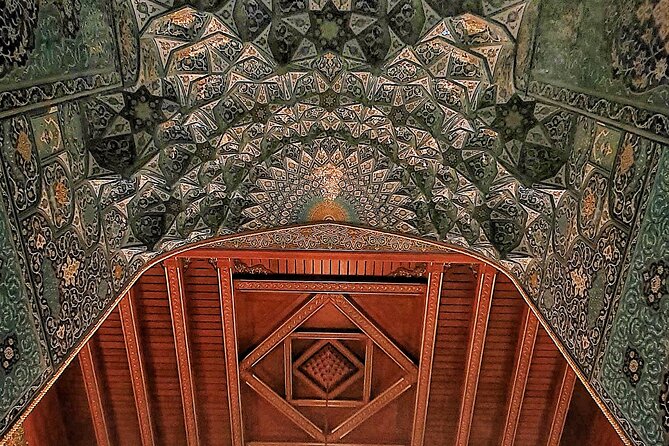 5 Hours Private Tour in Muscat City - Sultan Qaboos Grand Mosque: Begin Early