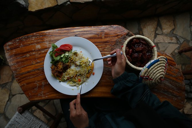 Authentic Omani Home Dining - Stories, jokes, and customs around the table