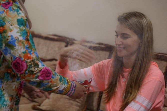 Authentic Omani Home Dining - Entering a traditional Omani family home