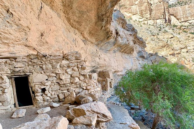 Balcony Walk of Jebal Shams (Highest Peak of Oman) - Reaching the Balcony Walk above Wadi Ghul
