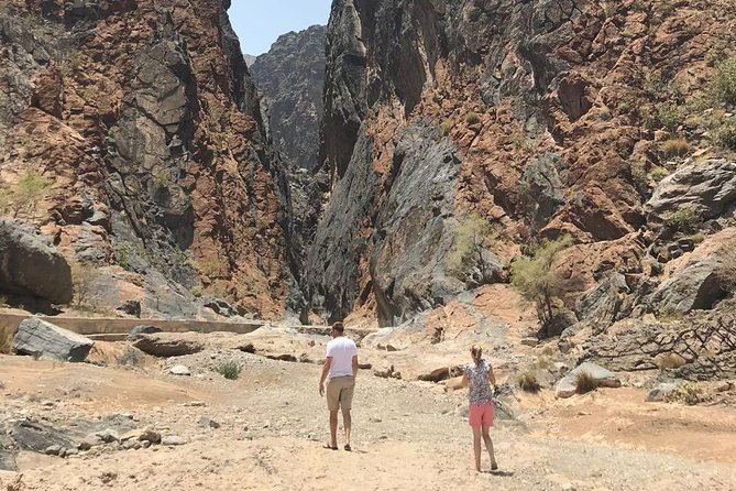 Day Trip to Wadi Bani Awf, Balad Sayt, Nakhal Fort & Hot Spring - Who will enjoy this Oman mountain day trip?