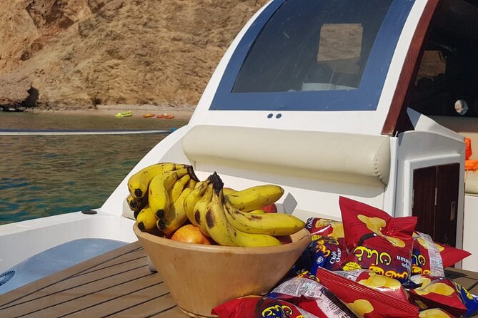 Daymaniyat Islands Snorkeling 2 different snorkeling sites and Lunch included - Lunch on a yacht, not at a beach cafe