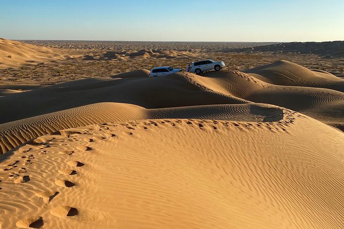 Desert Safari Trip Full Day & Ubar Lost city - Dune Bashing Across The Golden Sand
