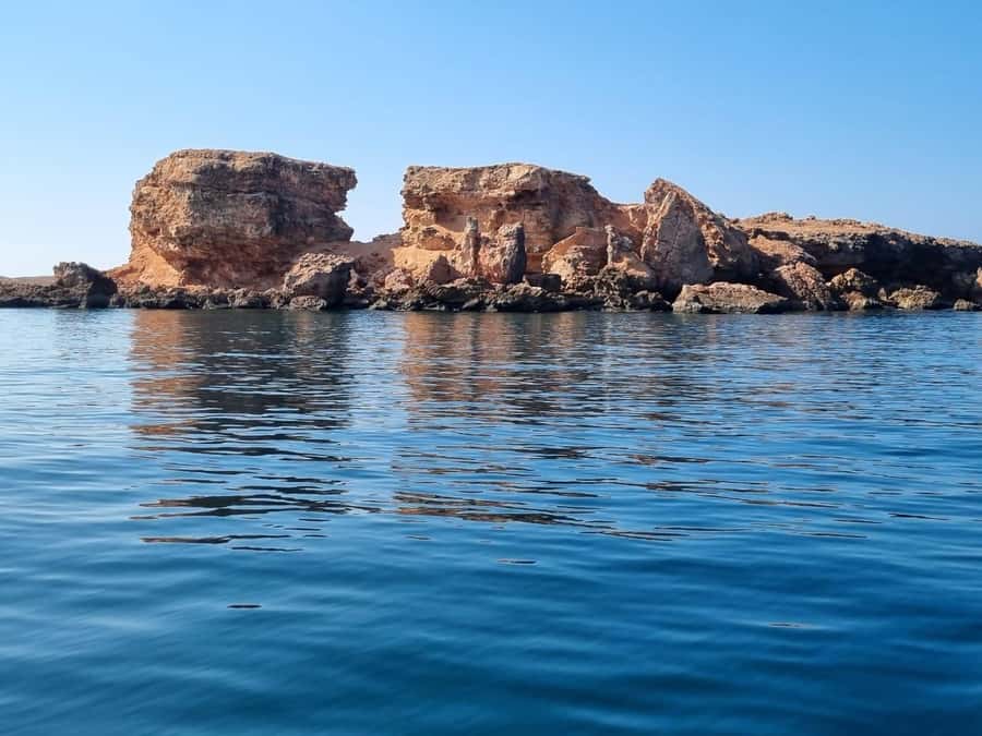 Dimaniyat Island Full Day Tour In Muscat - Lunch, snacks, and drinks keep the day practical