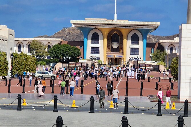 Discover Muscat - Qurum Beach and a slower pause