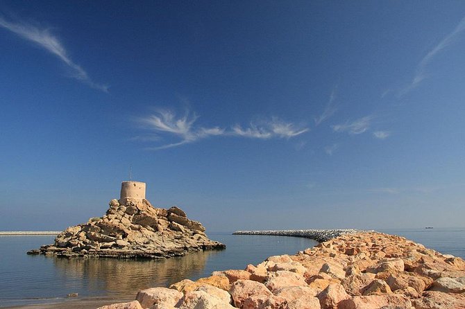 Discover the South and Wadi Shab from Muscat - Bimah Sinkhole: a short, memorable stop
