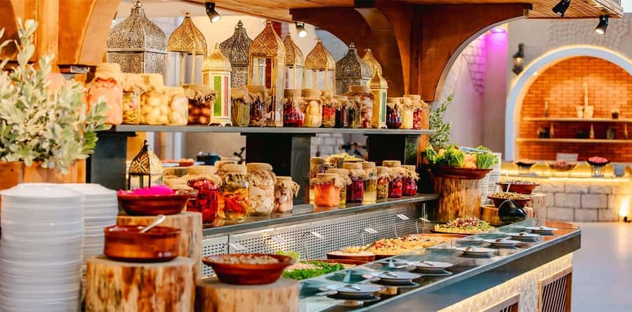 Dubai: Desert Safari with BBQ Dinner - Belly dancing, Tanoura, and the fire show