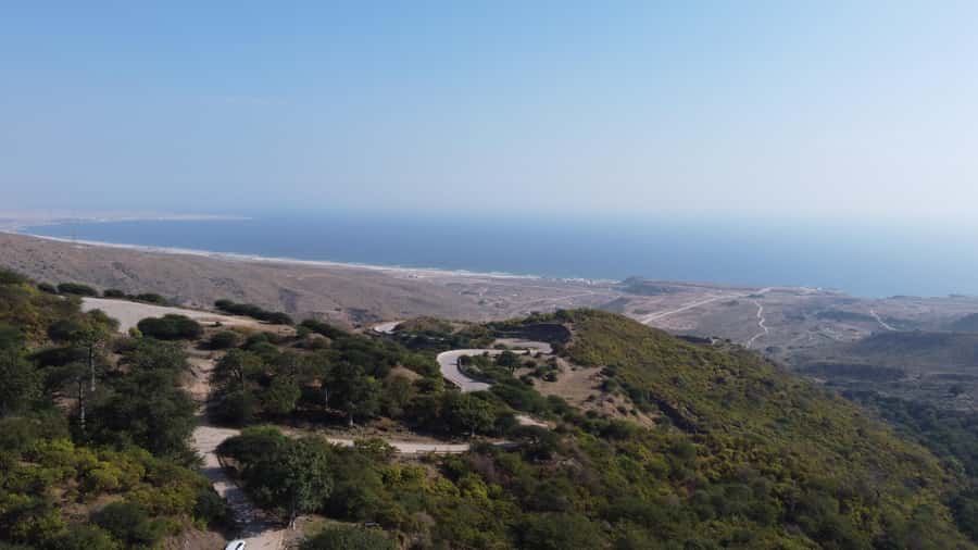 East Salalah Adventure: Nature, History, and Scenic Views - Taqa Plateau and Taqa Beach close the route