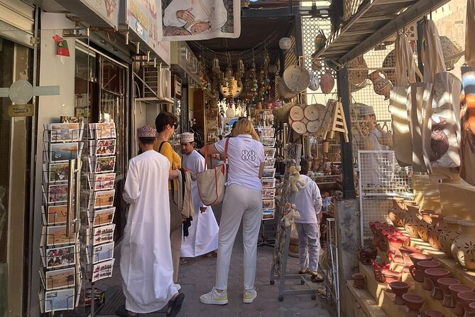 Exploring Oman - Nizwa Souq, Misfah Al Arbyeen - Nizwa Fort: Oman’s great inland stronghold