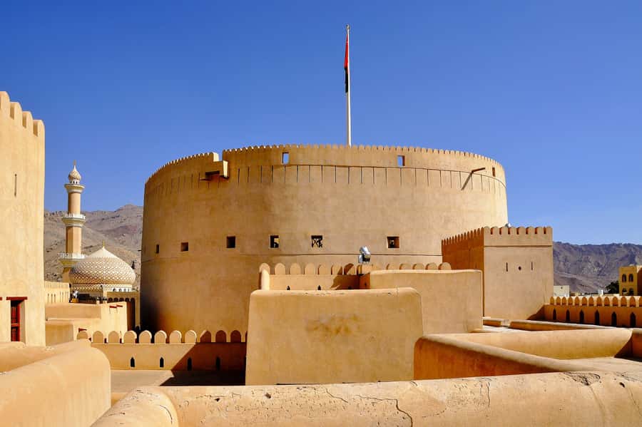 From Muscat: Nizwa & Al Hamra with Jebel Shams Night Stay - Al Hamra and the mud-brick village walk