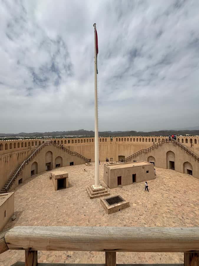 From Muscat: Nizwa and Jebel Shams Day Trip - The Grand Canyon of Oman viewpoint