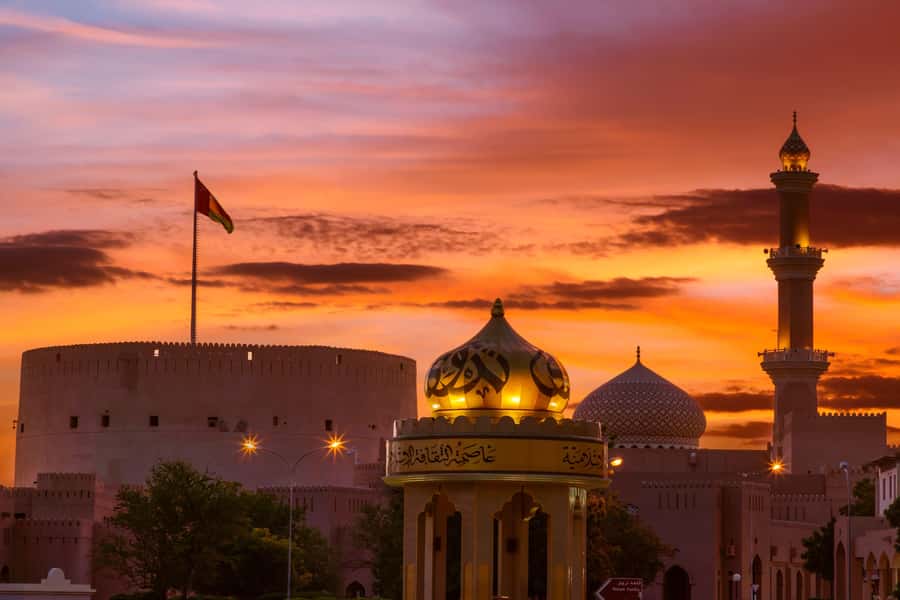 From Muscat: Nizwa Guided Tour with Optional Overnight Stay - Why Nizwa works especially well in the evening