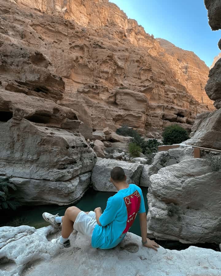 From Muscat: Wadi Shab & Bimmah Sinkhole Full-Day Tour - Bimmah Sinkhole after Wadi Shab