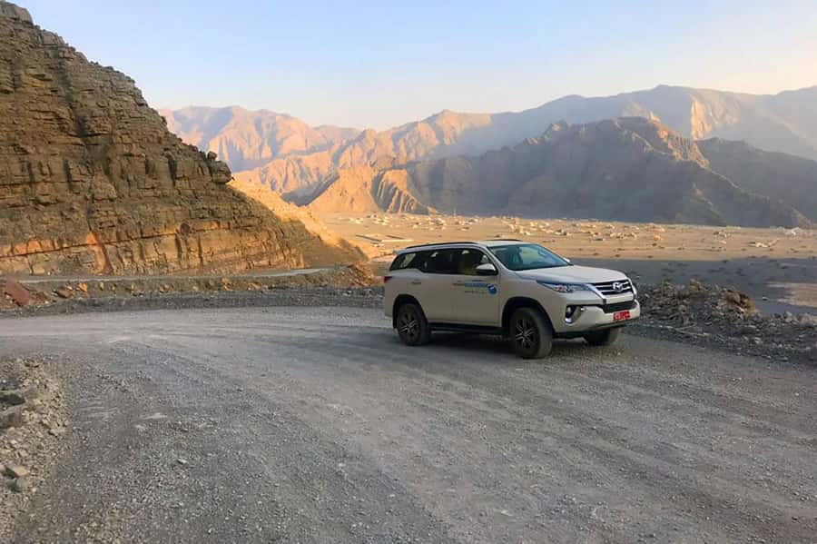 From Ras Al Khaima : Dolphin Watching and Jabal Harim Safari - The climb to Jabal Harim at 2,000 meters