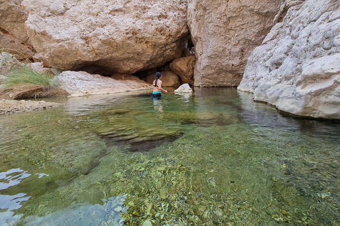 Full-Day Bimmah Sinkhole and Wadi Al Arbeieen Tour - Bimmah Sinkhole brings a dramatic change of scenery