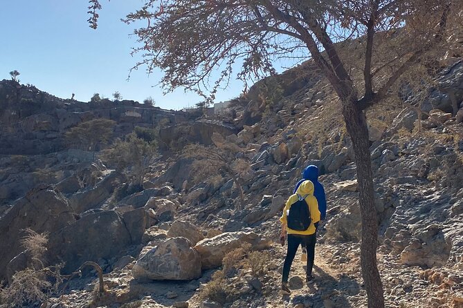 Full Day Guided Tour to Balcony Walk and Hidden Lake With Pickup Included - Why Wadi Ghul deserves a full day from Muscat