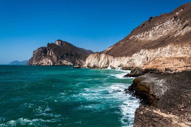 Full-Day Private Salalah West Tour with Lunch - Marneef Cave and the tide-powered blowholes
