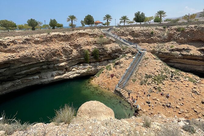 Full Day Private Tour to Wadi Shab and Bimmah Sinkhole - What the private tour changes