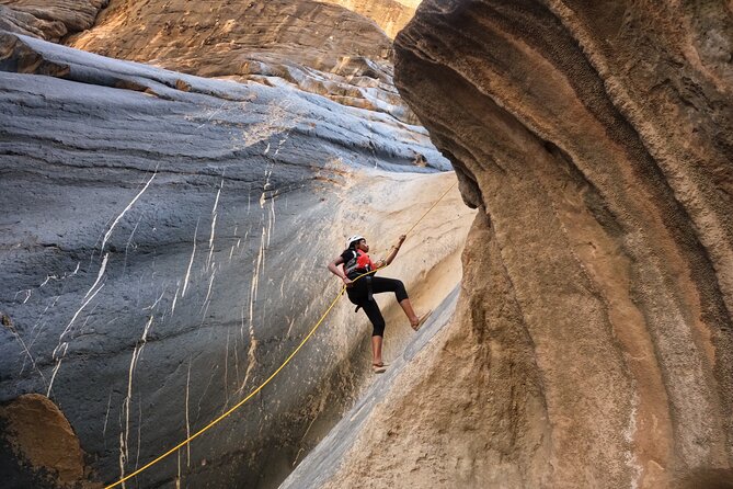 Full Day - Snake Canyon Adventure Tour in Jebel Shams region - Food, Water, and the Shape of the Eight-Hour Day