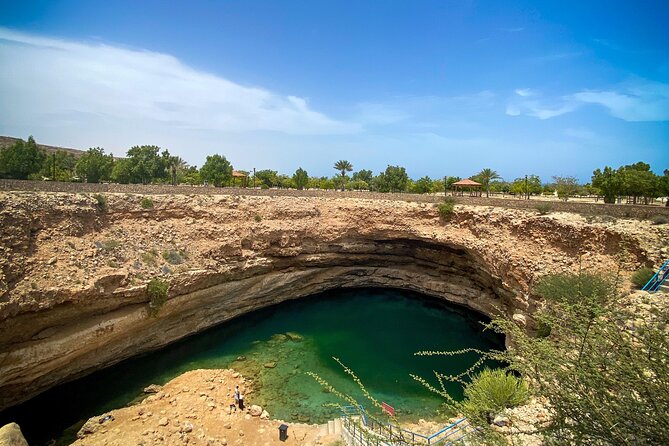 Full-Day Wadi Shab and Bimmah Sinkhole Tour - The 2.5-Hour Drive Toward Quriyat and Sur