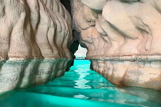 Full-Day Wadi Shab and Bimmah Sinkhole Tour - The Keyhole Swim and Waterfall