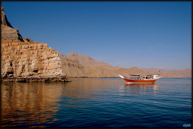 Half Day Dhow cruise to Telegraph Island (Shore excursions) - Cruising through the Khor Sham fjord