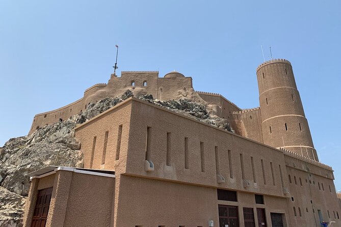 Half-Day Private Guided Muscat City Sightseeing Tour - Qurum Beach, bread, honey, and karak tea