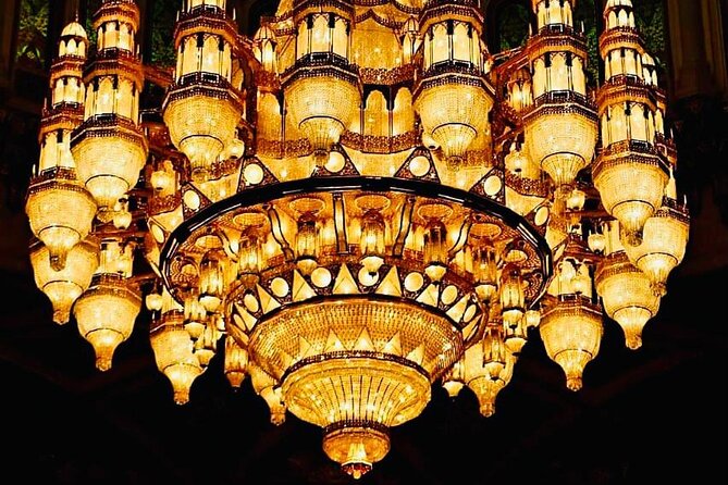 Half-Day Private Guided Muscat City Sightseeing Tour - What the guide and vehicle add