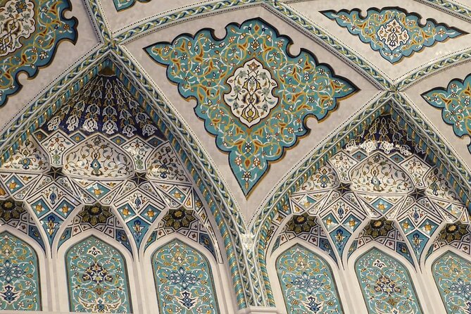 Half-Day Private Muscat City Tour 4 Hours - What the guide adds to the day