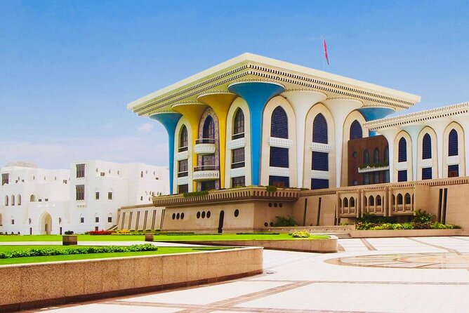 Half-Day Private Muscat City Tour - Top Landmarks in Just 4 Hours - Transport, timing, and what the price really covers