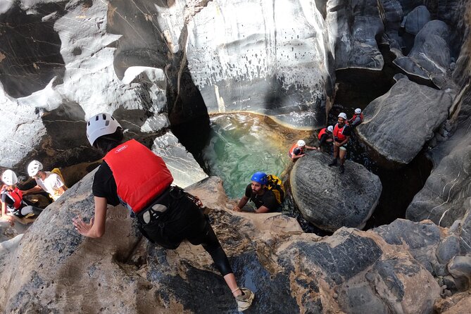 Half Day - Snake Canyon Adventure Tour in Jebel Shams - Who will enjoy this canyon adventure