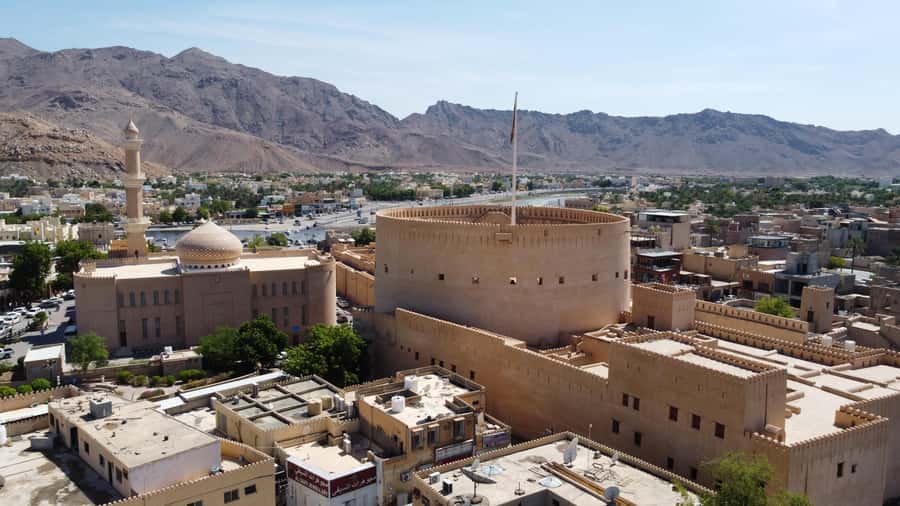 Incredible Oman: 5-Day Guided Tour - Day 4: Nizwa, Al Hamra, and Oman’s mountain high point