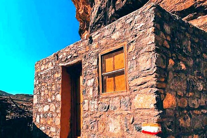 Jebel Akhdar Al Suwjara - Birkat Al Mouz Ruins - Private Full Day Tour - Who should choose this Oman mountain tour