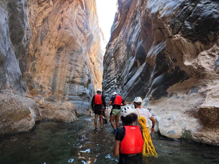 Jebel Shams: Full Day Adventure Tour through Snake Canyon - Reaching Snake Canyon near Bilad Sayt