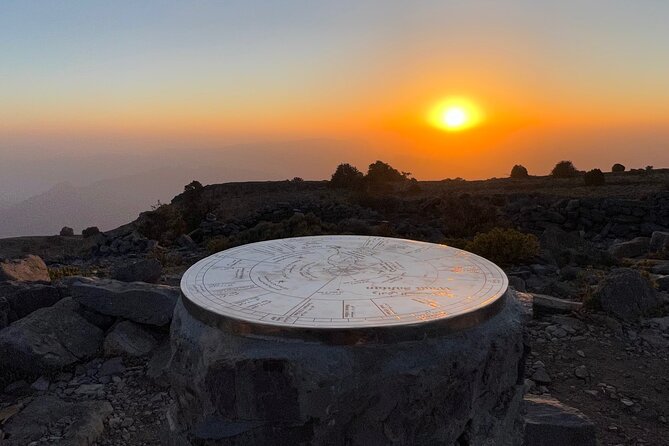 Jebel Shams summit W4 - What to pack for W4