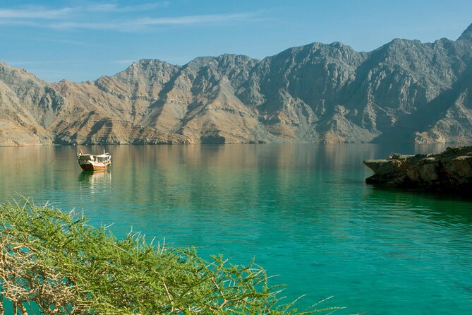 Khasab Full Day Dhow Cruise With Enjoying Snorkeling, Lunch & Dolphin Watching - Why this six-hour dhow trip works well