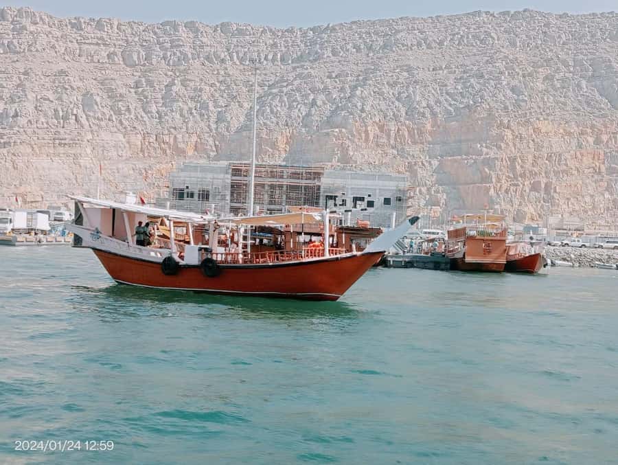 Khasab: Half-Day Dhow Cruise, Dolphin Watching, & Snorkeling - Practical tips for a smoother morning