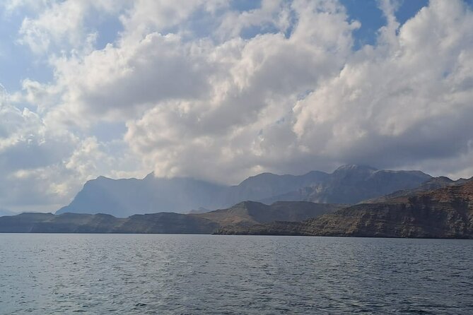 Khasab Musandam Half Day Dhow Cruise and Snorkeling Trip - Who should book this dhow trip?