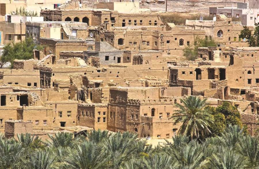 Majestic Canyon & Nizwa Cultural Journey from Muscat - Lunch, local food, and one point to confirm