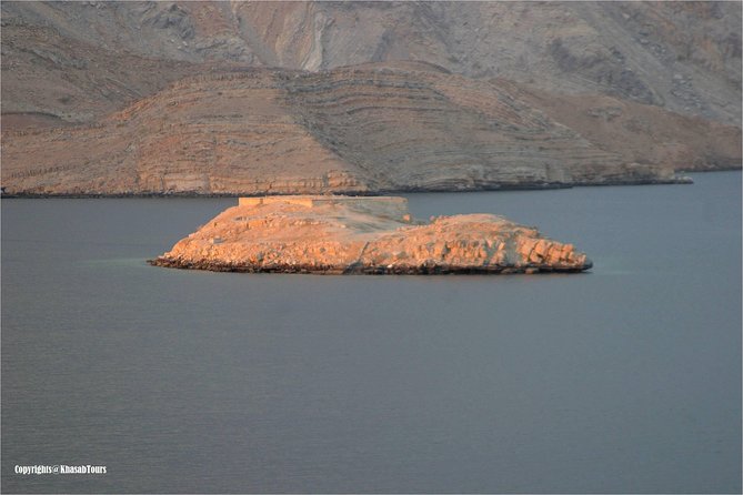 Musandam Khasab Day Trip and Dhow Cruise from Dubai - Omani lunch served onboard