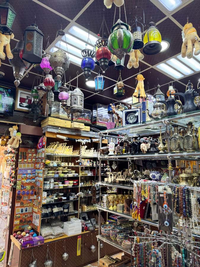 Muscat: 4x4 Adventure Through Jebel Akhdar and Nizwa - Food, drinks, and practical comfort