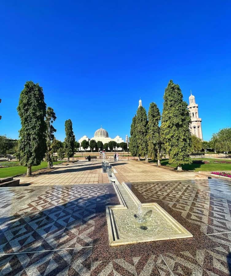Muscat City Tour and life with Omani Guy ( luxury car). - Old Muscat, Al Alam Palace, and the Portuguese forts