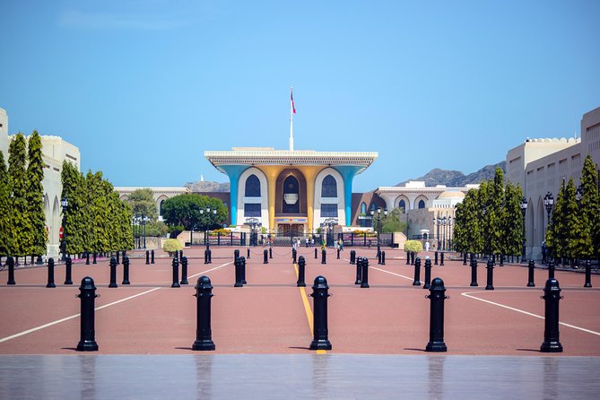 Muscat City Tour Full Day - Private Guided Tour from Muscat - Shopping and harbor views at Mutrah Souq