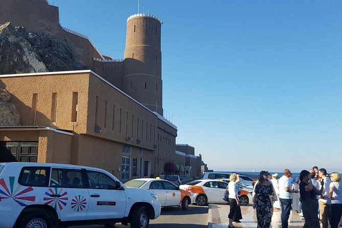 Muscat City Tour Half Day - Al Alam Palace and Muscat’s twin forts